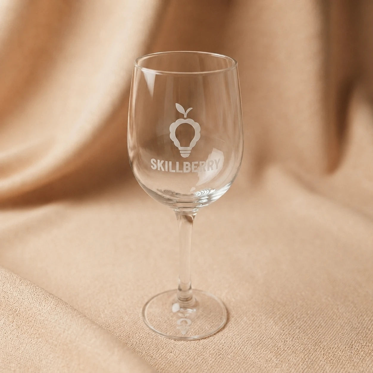 Custom Engraved Wine Glass 370ml, Dishwasher Safe